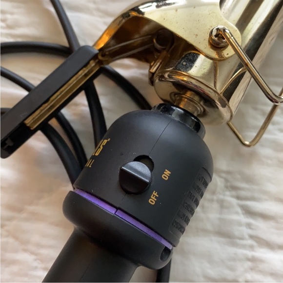 Hot Tools 1 1/4” Curling Iron - Picture 5 of 8